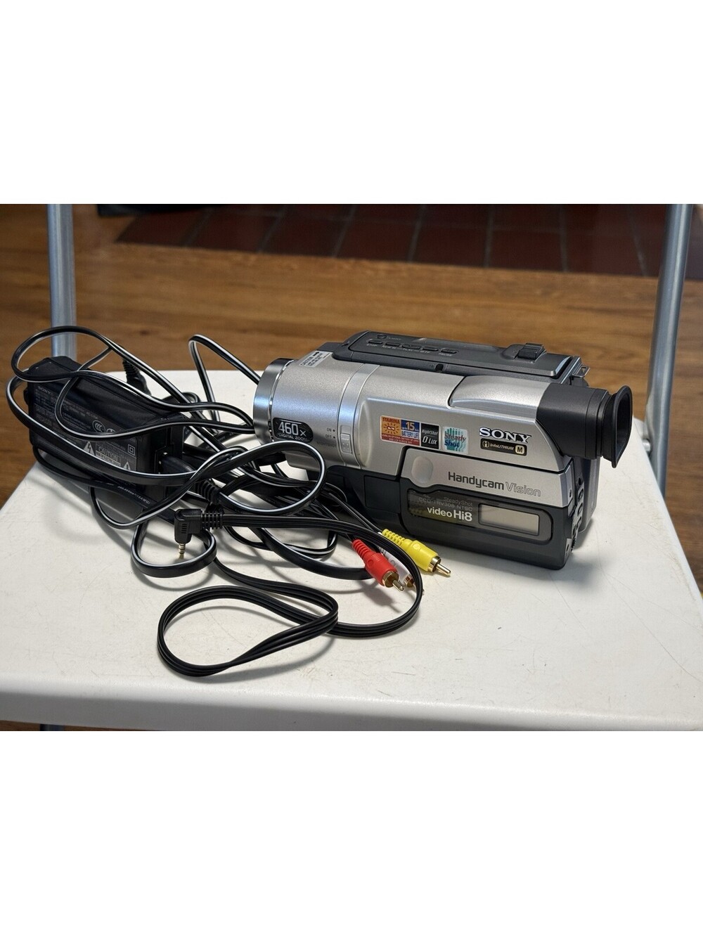 Sony Handycam CCD-TRV308 Video Hi8 Camcorder Bundle NightShot , Working , W/batt